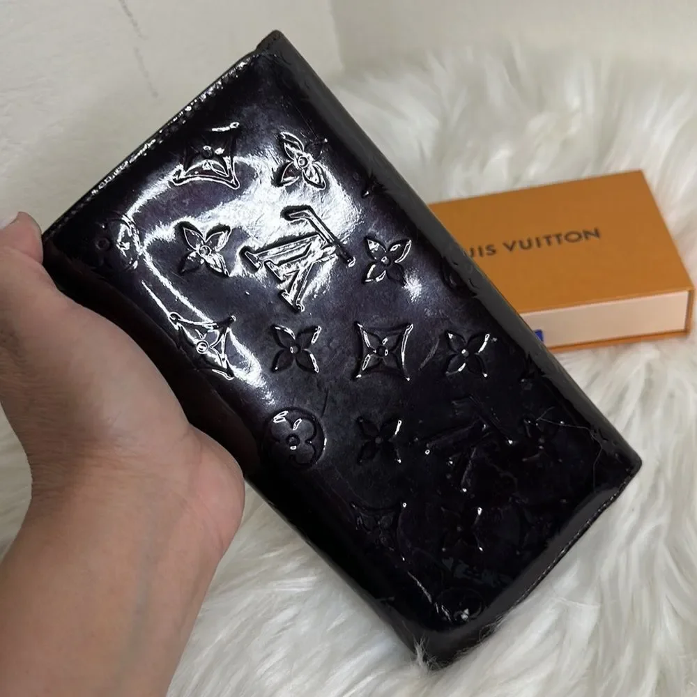 💯Authentic Louis Vuitton Vernis  Bifold Wallet🍀